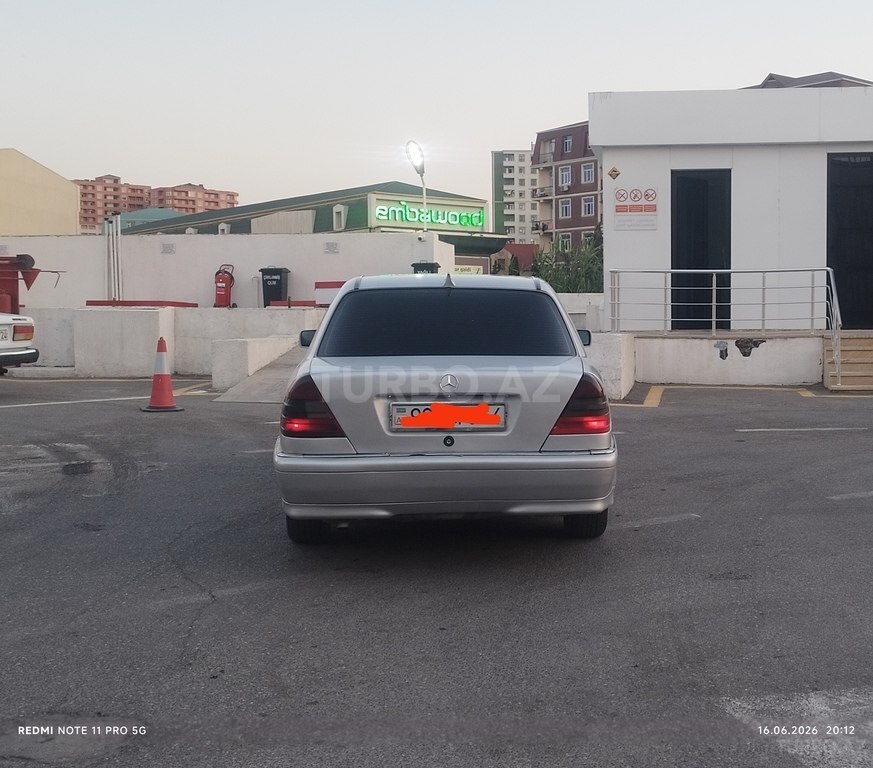 Mercedes C 220