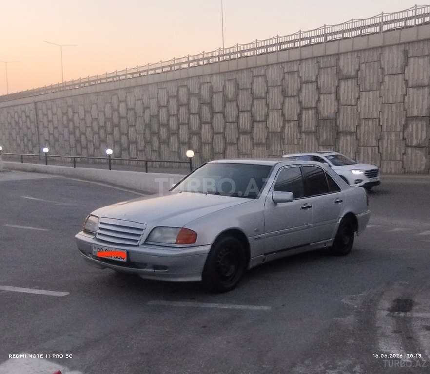 Mercedes C 220