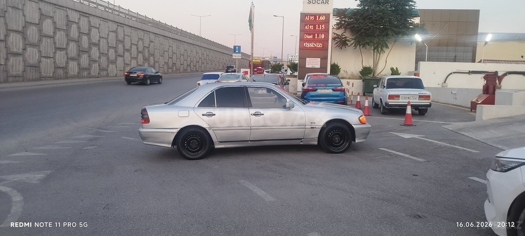 Mercedes C 220