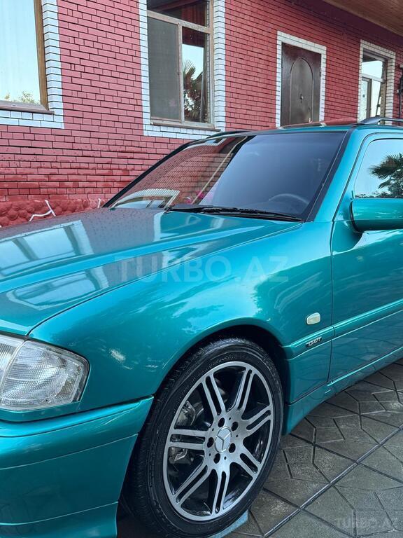 Mercedes C 200