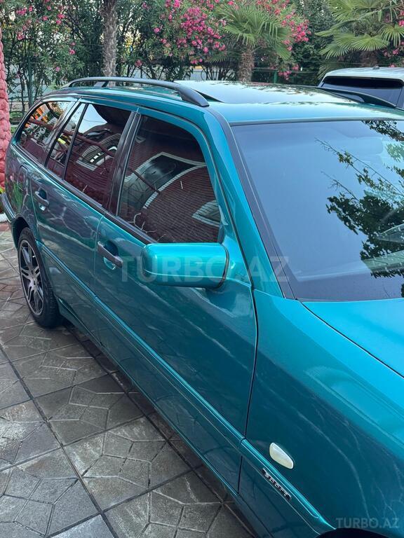 Mercedes C 200