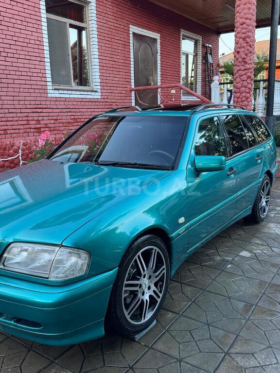 Mercedes C 200
