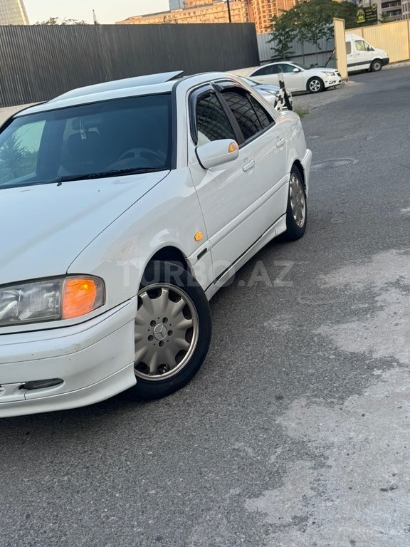 Mercedes C 220