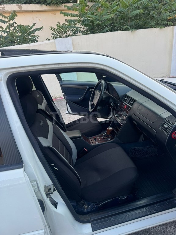 Mercedes C 220