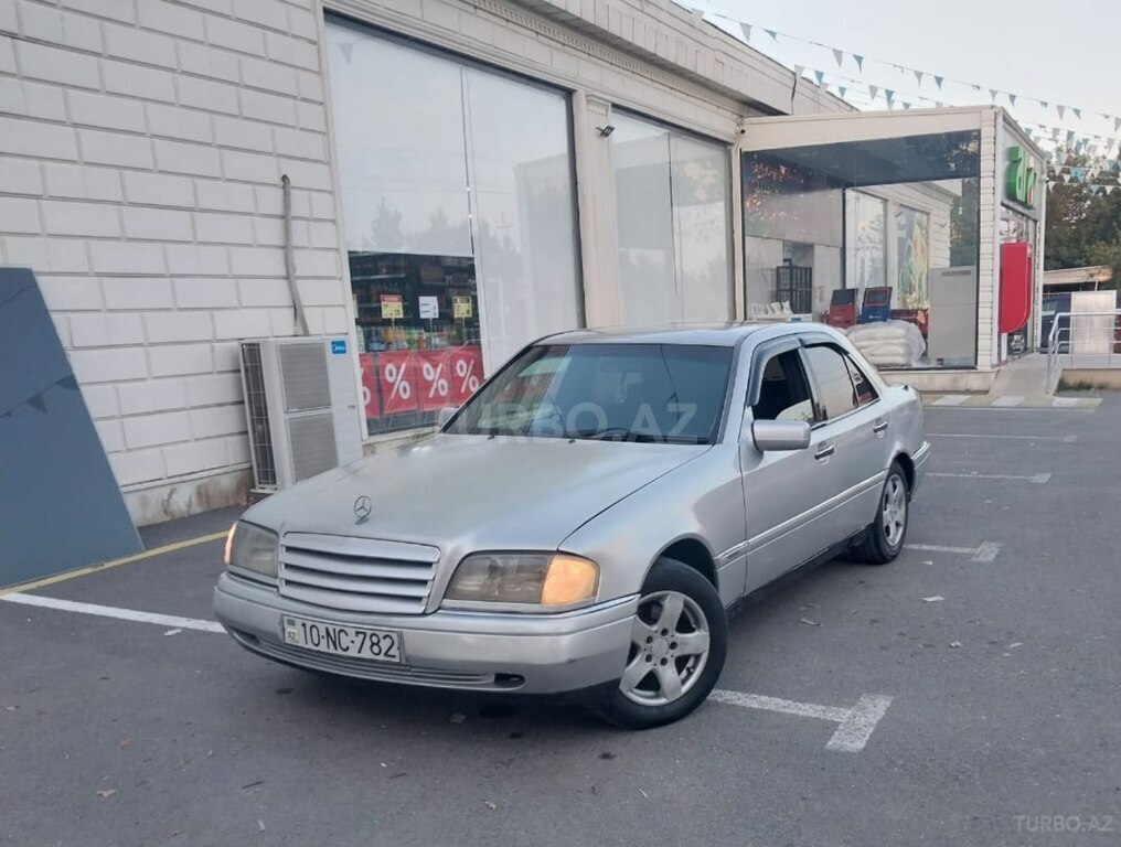 Mercedes C 180