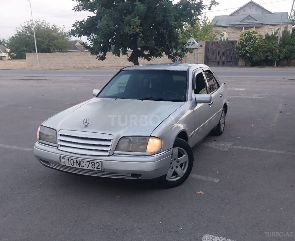 Mercedes C 180