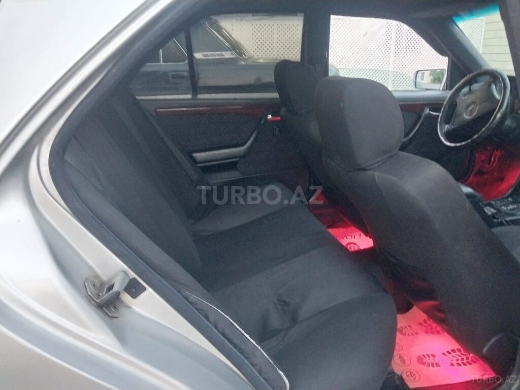 Mercedes C 180