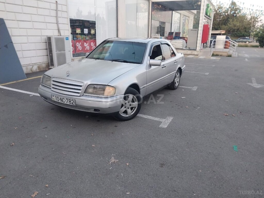 Mercedes C 180