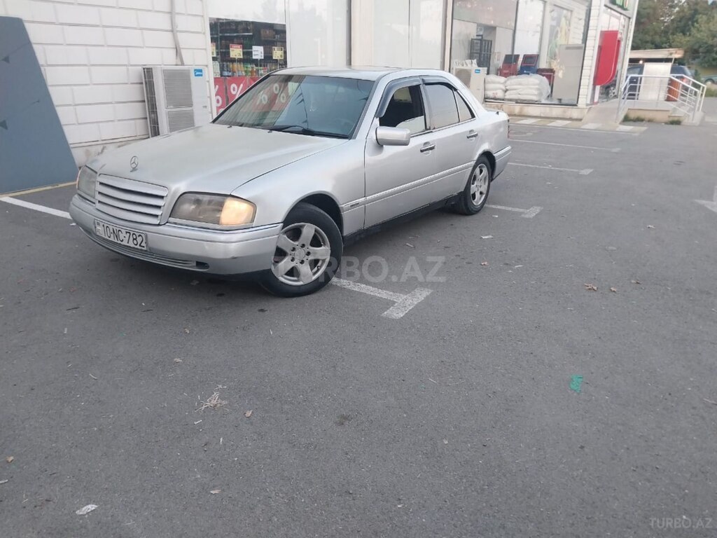 Mercedes C 180
