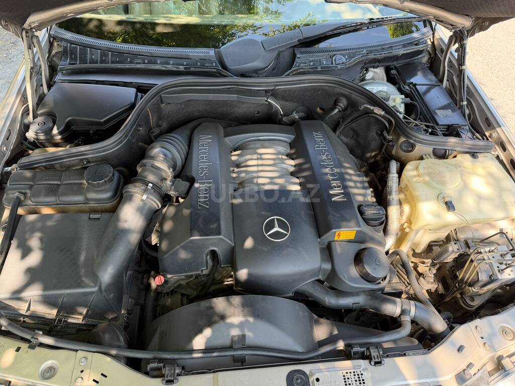 Mercedes C 240