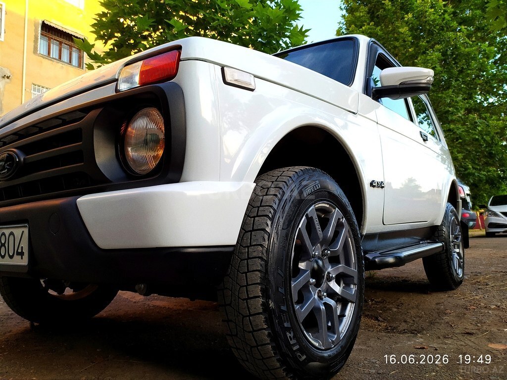 LADA (VAZ) Niva