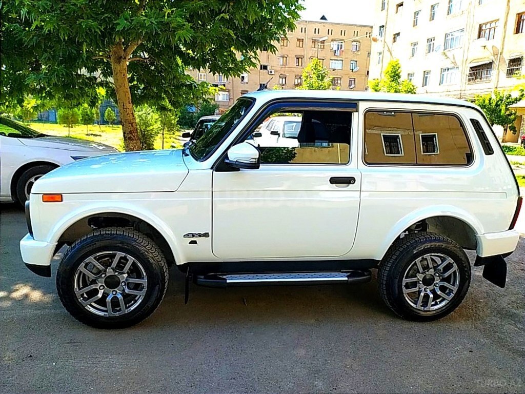 LADA (VAZ) Niva