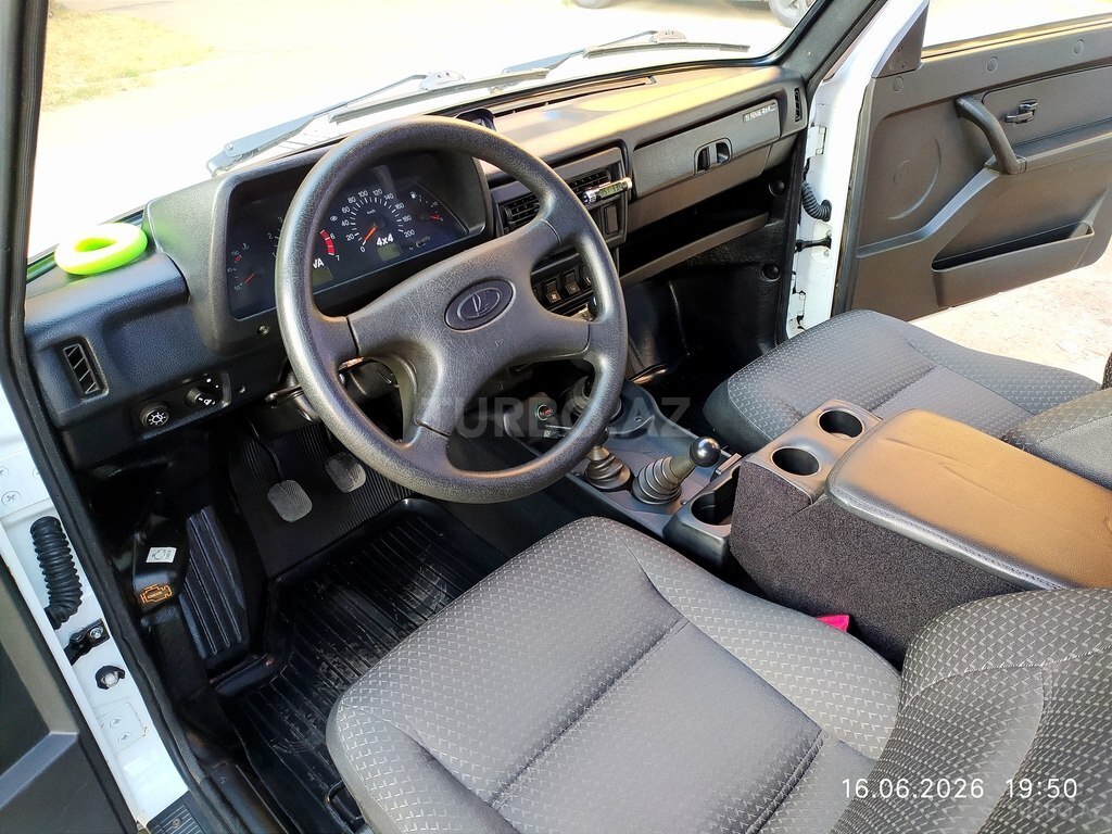 LADA (VAZ) Niva