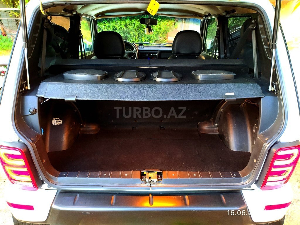 LADA (VAZ) Niva