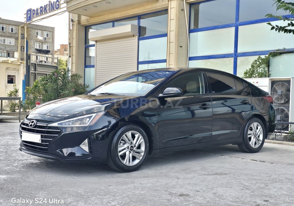 Hyundai Elantra