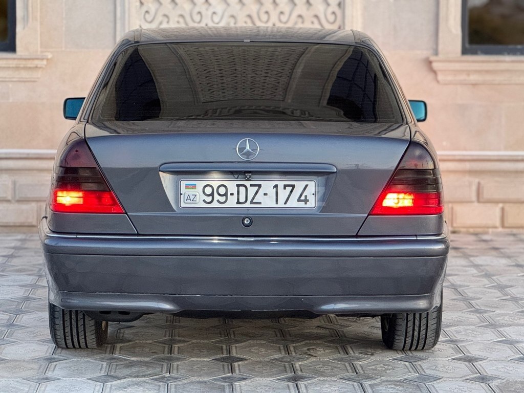 Mercedes C 220