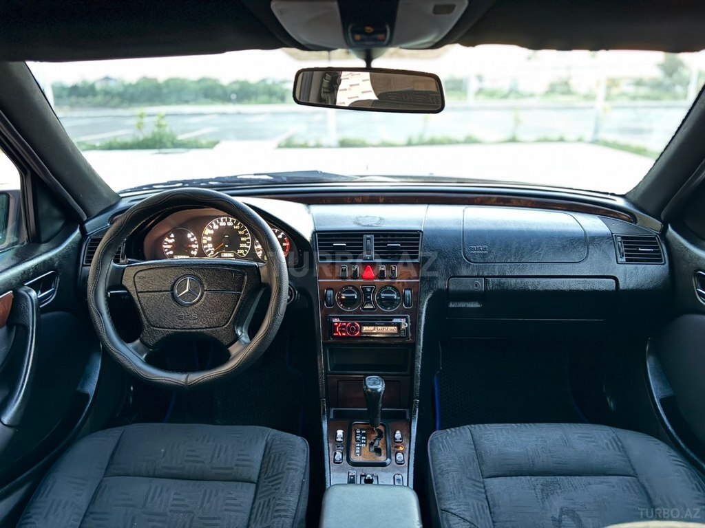 Mercedes C 220