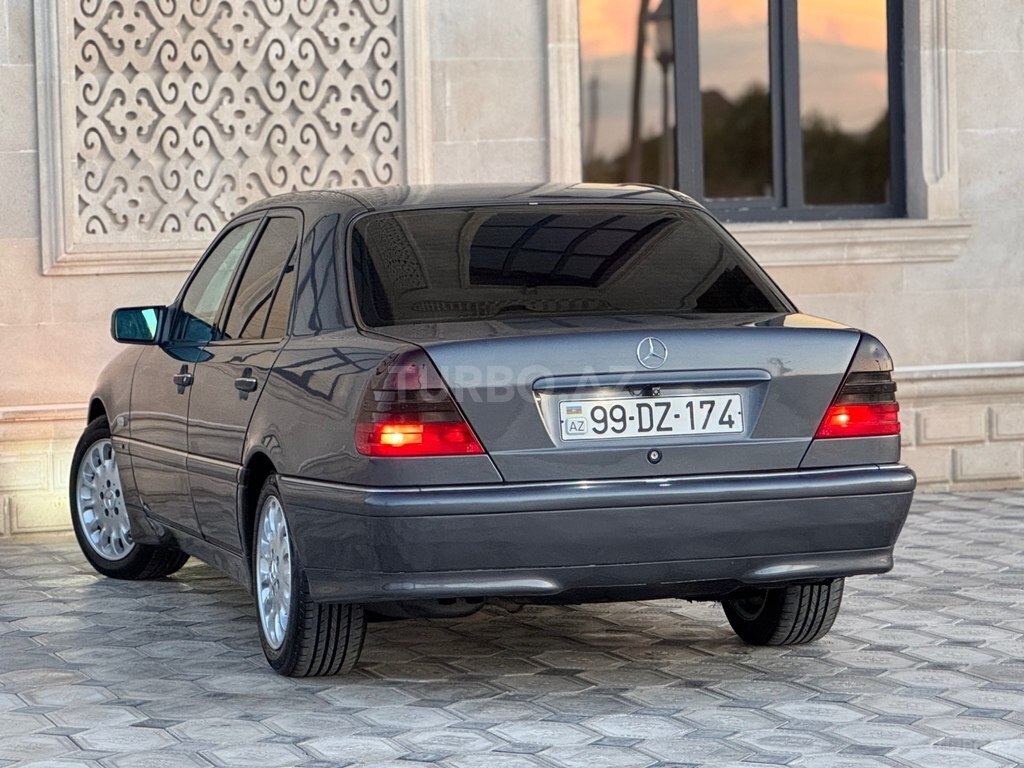 Mercedes C 220