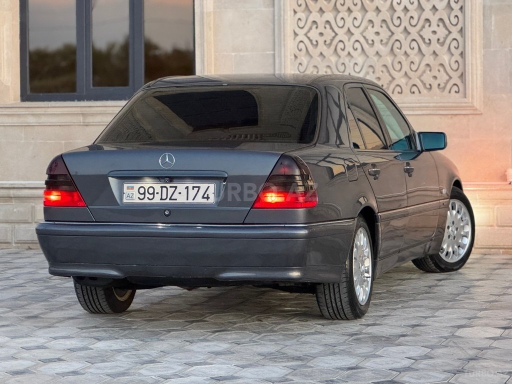 Mercedes C 220