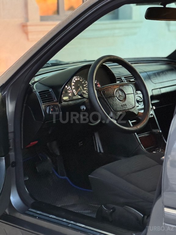 Mercedes C 220