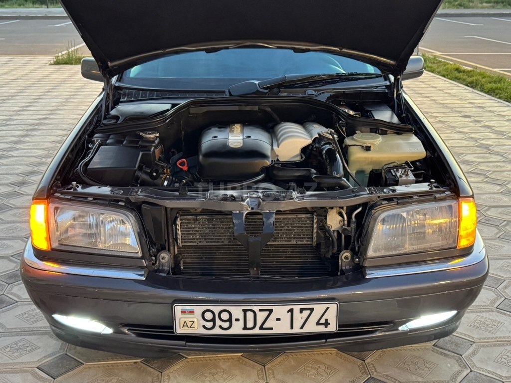 Mercedes C 220