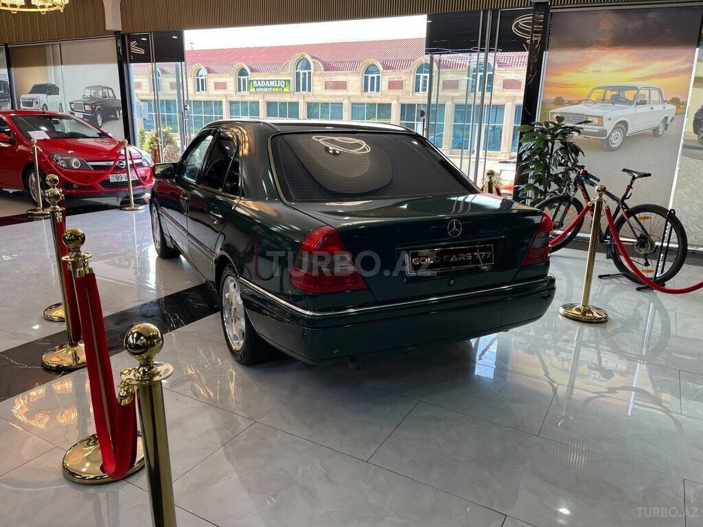 Mercedes C 180