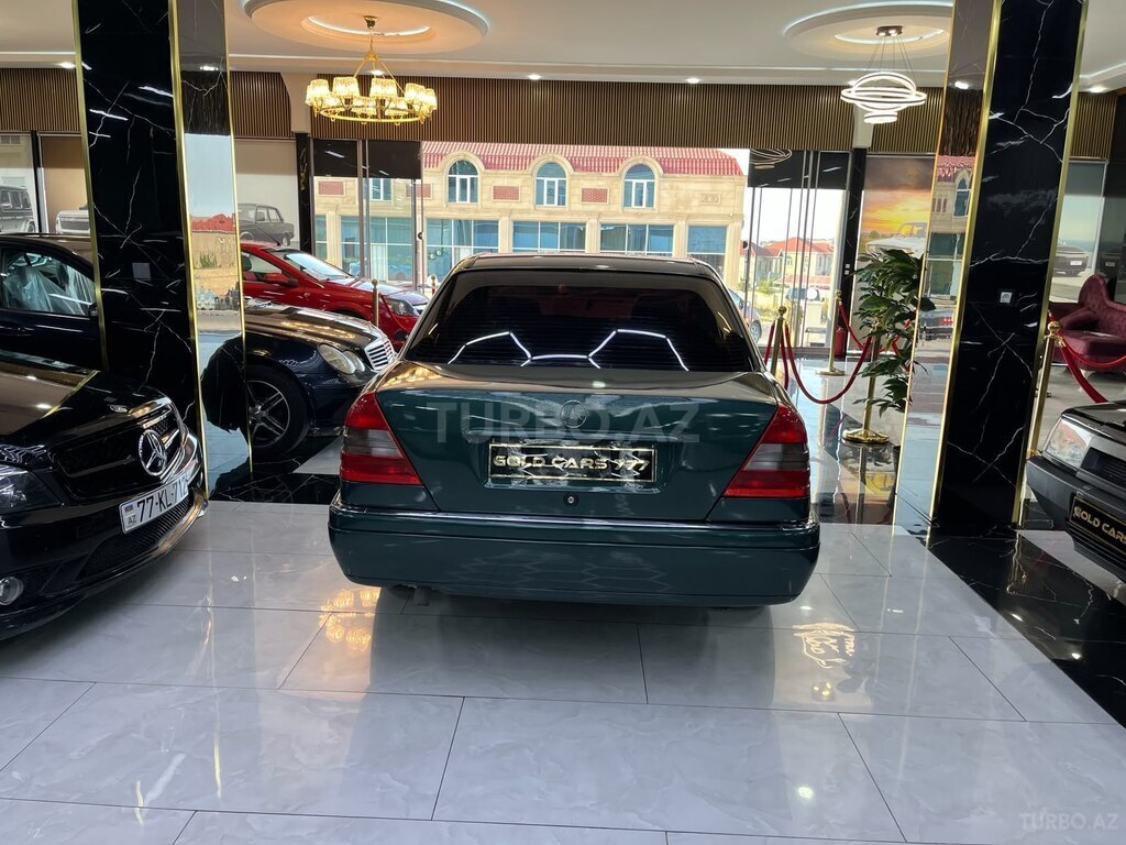 Mercedes C 180