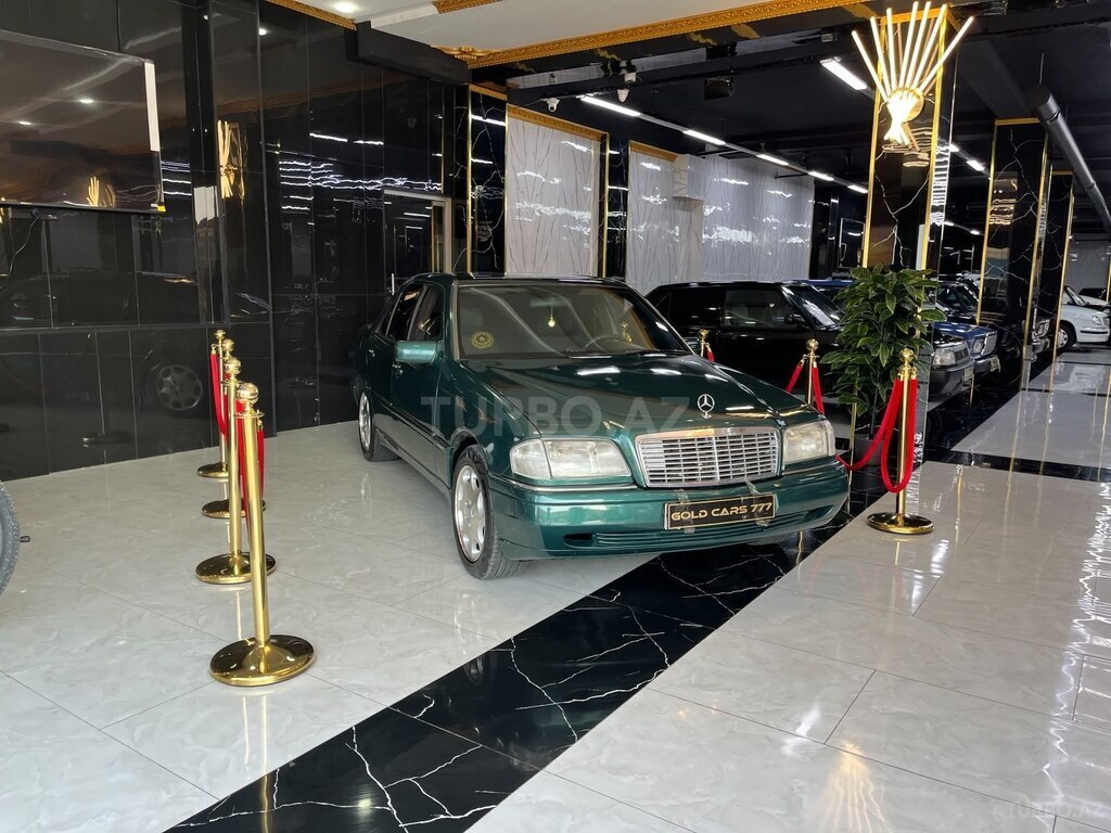 Mercedes C 180