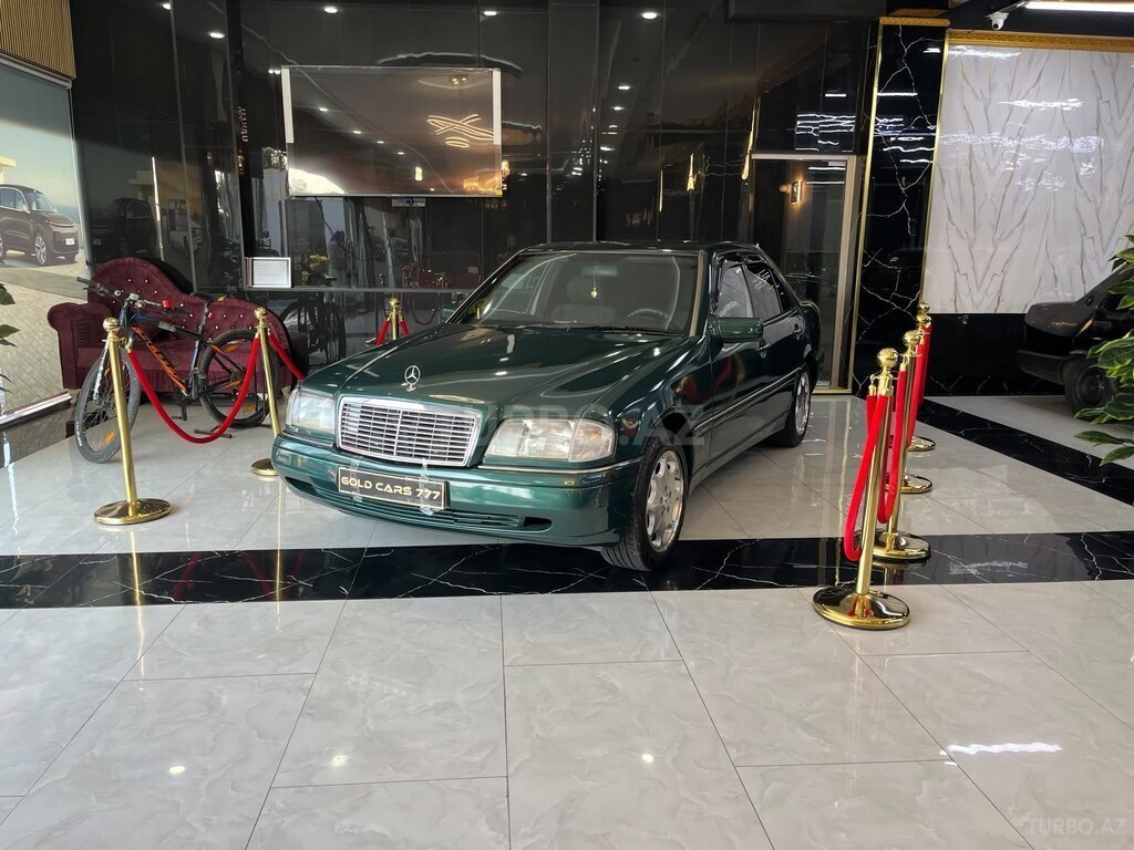 Mercedes C 180