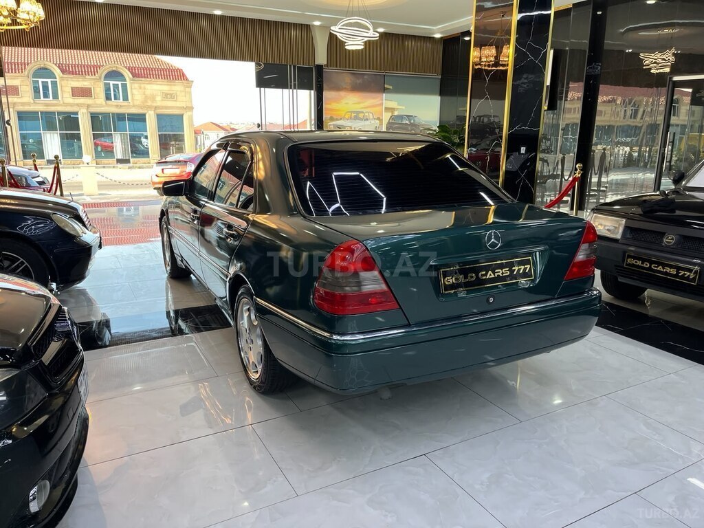 Mercedes C 180