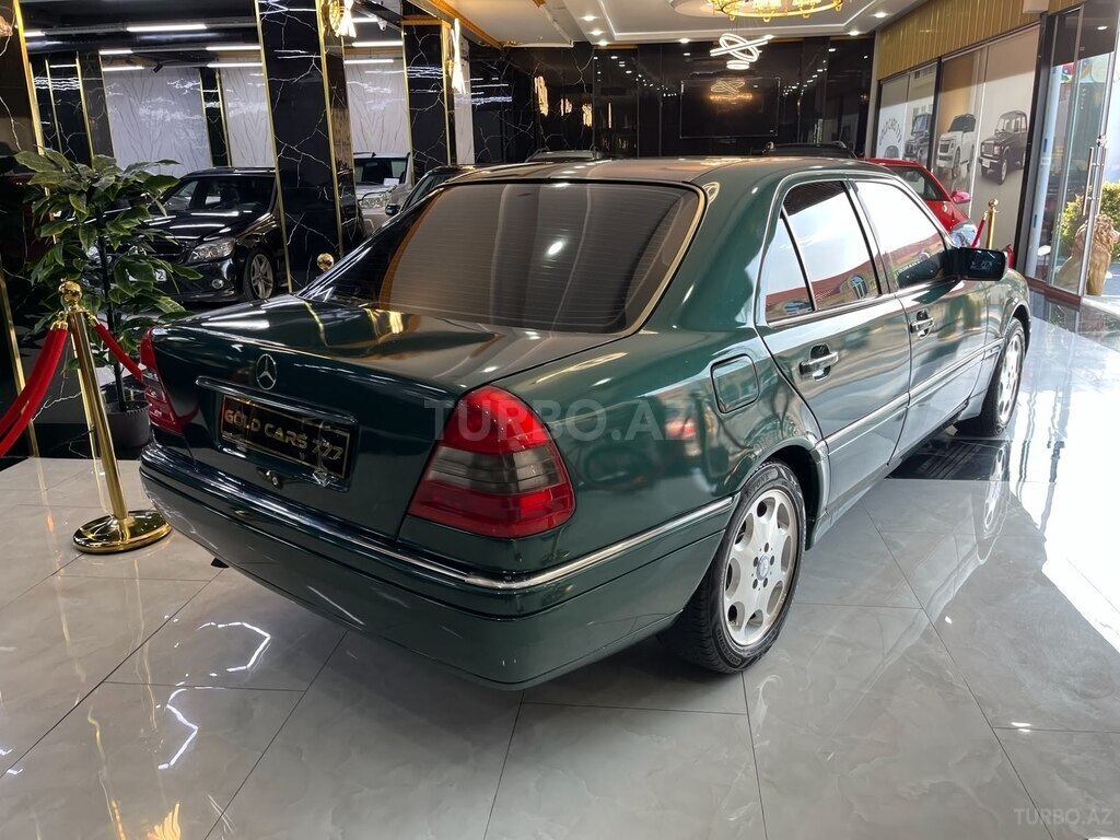 Mercedes C 180