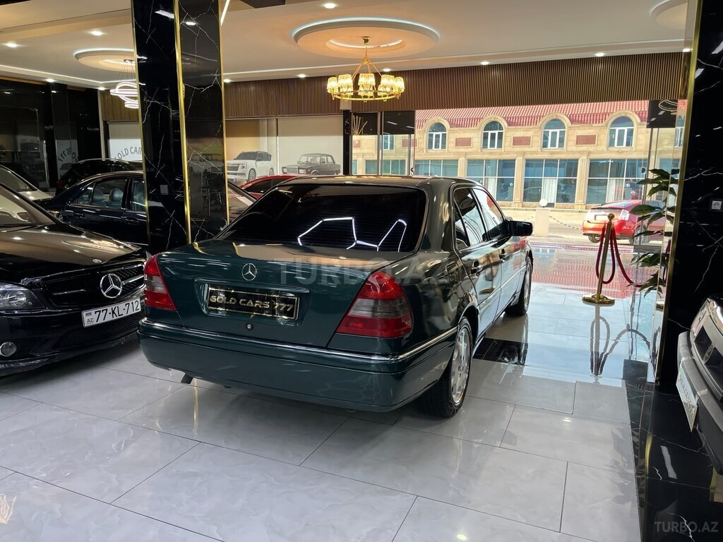 Mercedes C 180