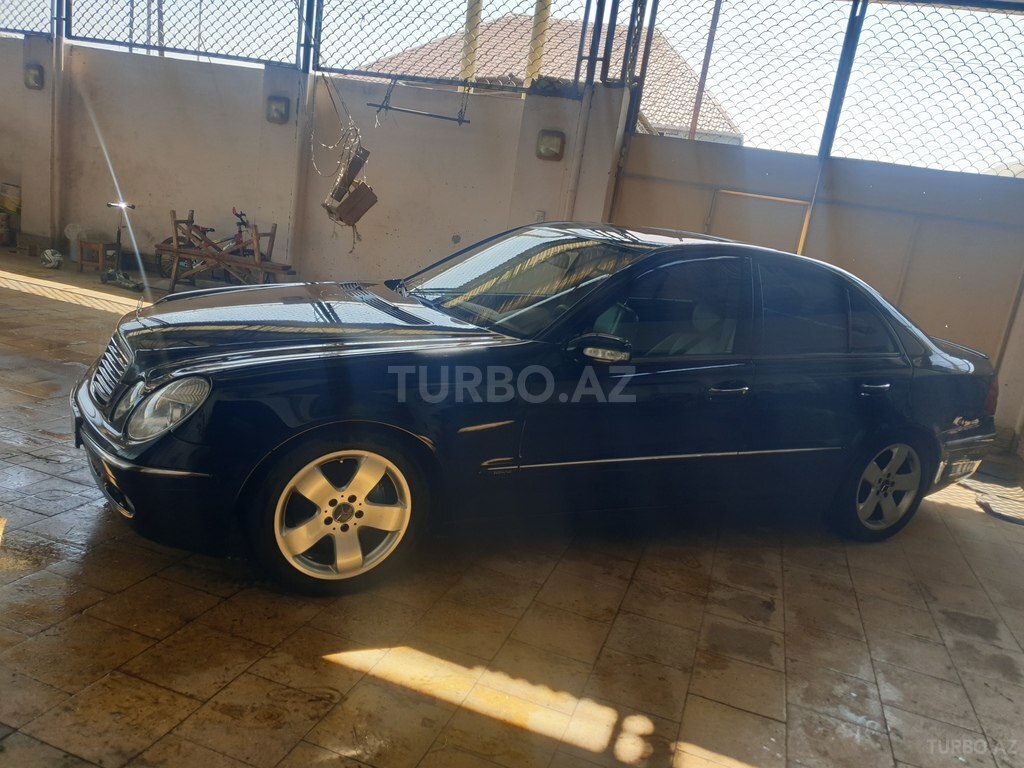 Mercedes E 320