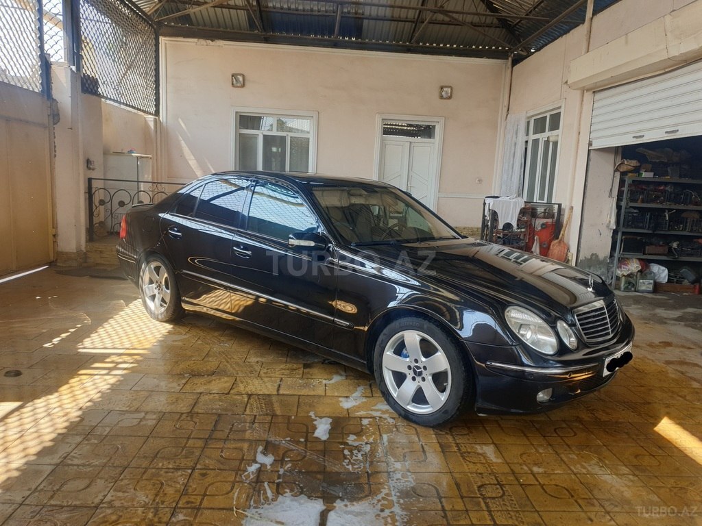 Mercedes E 320