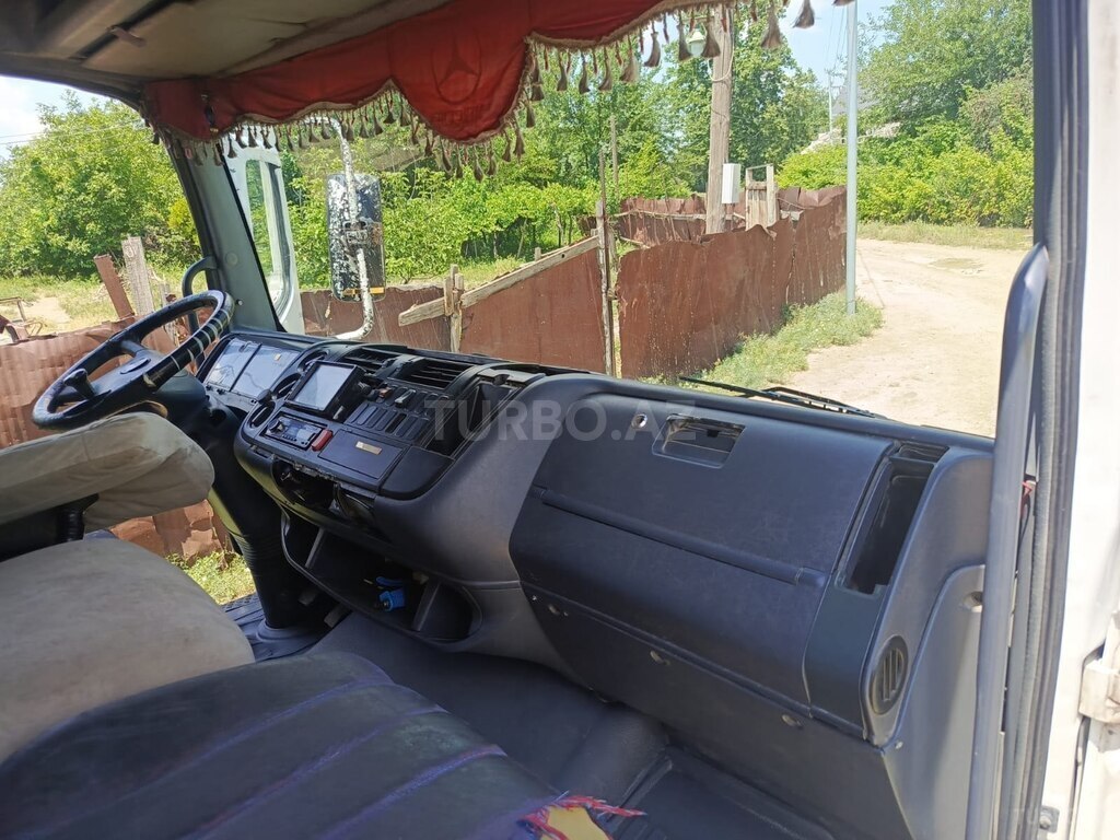 Mercedes Atego 815