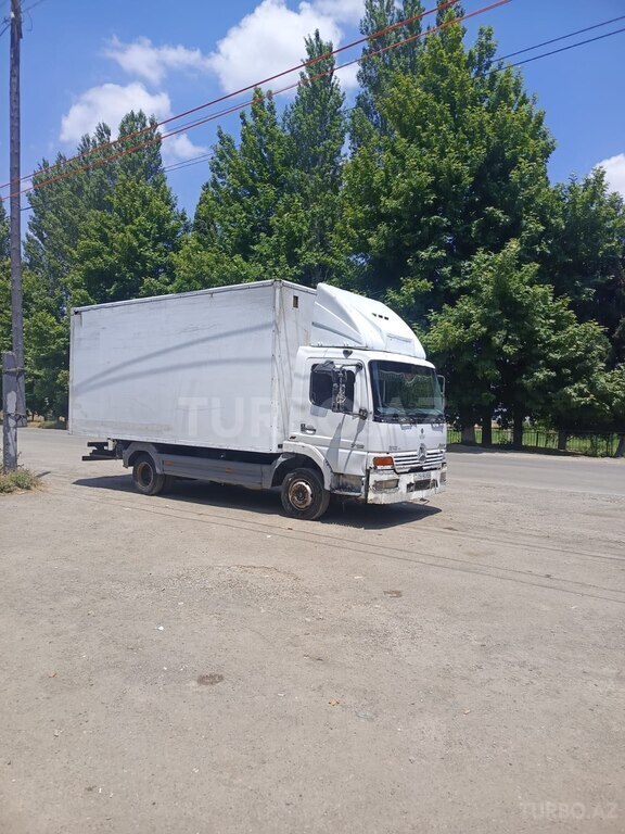 Mercedes Atego 815