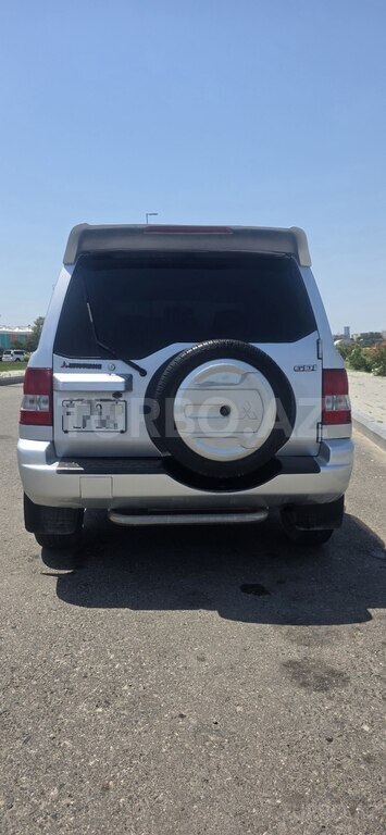 Mitsubishi Pajero io