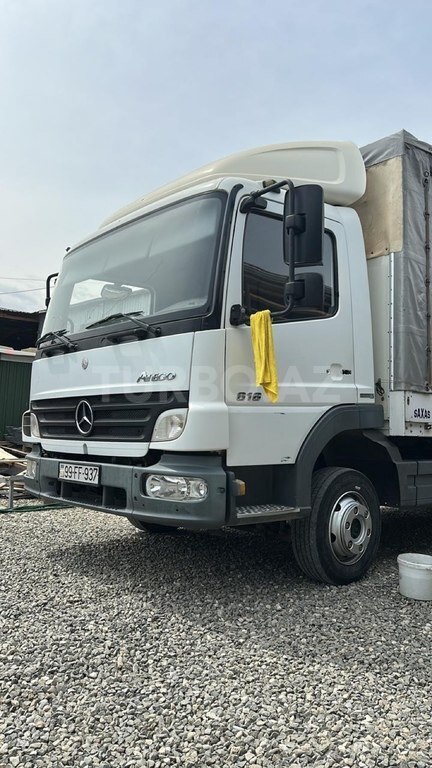 Mercedes Atego 818