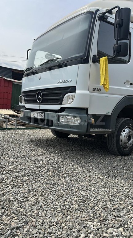Mercedes Atego 818