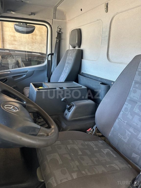 Mercedes Atego 818