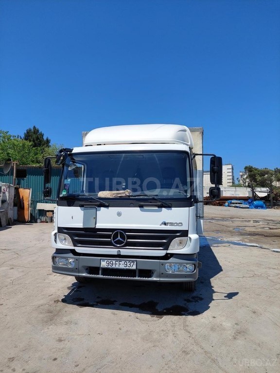 Mercedes Atego 818