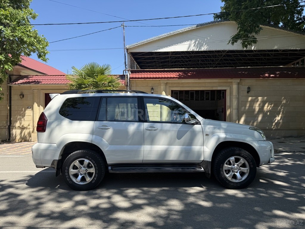 Toyota Land Cruiser Prado