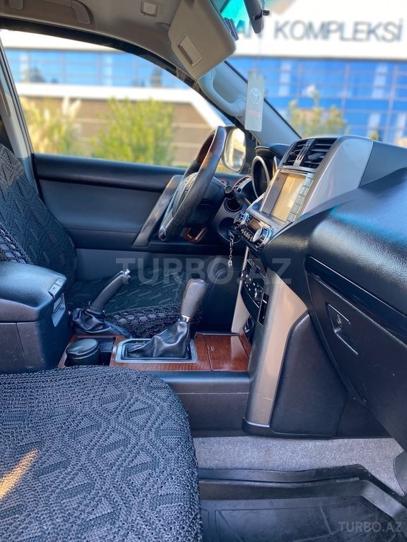Toyota Land Cruiser Prado