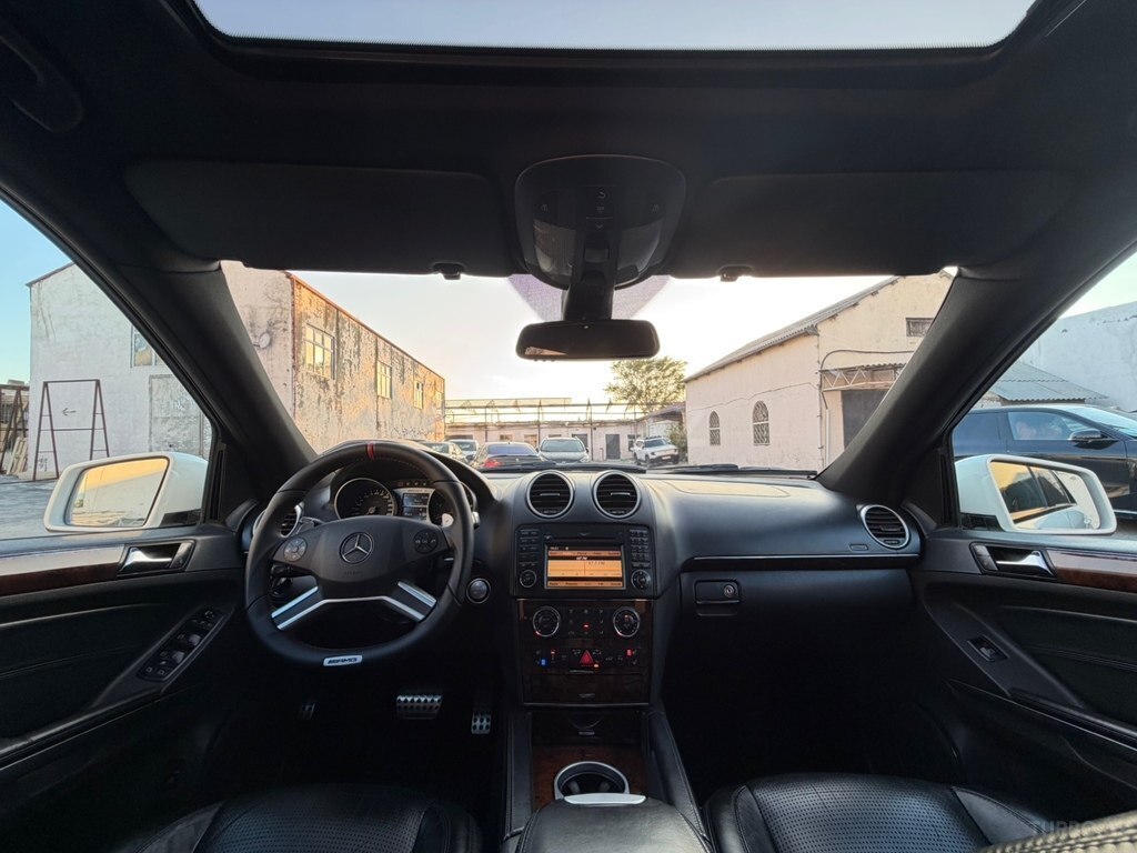 Mercedes ML 63 AMG