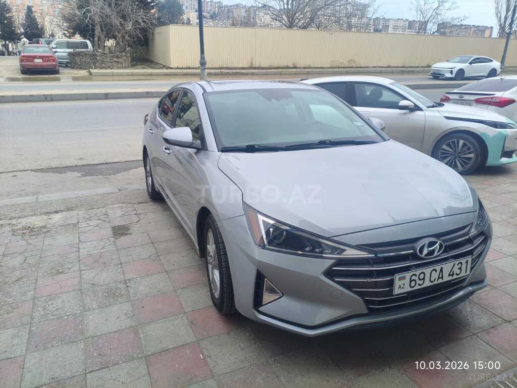 Hyundai Elantra