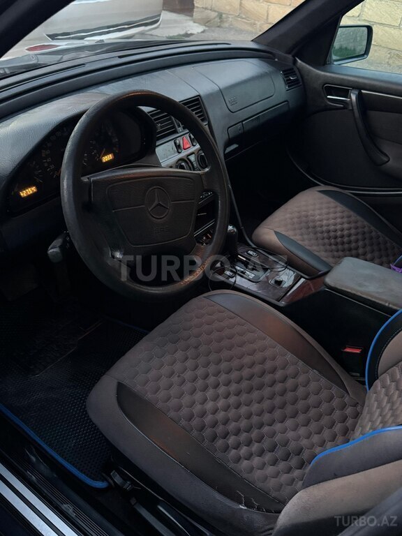 Mercedes C 180