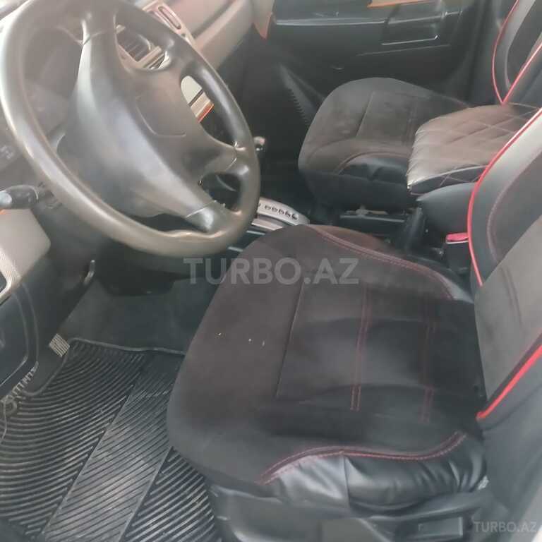 Mitsubishi Pajero io