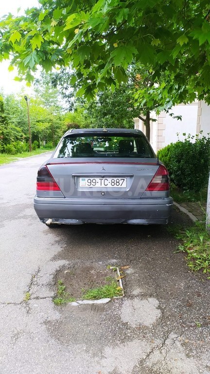 Mercedes C 180