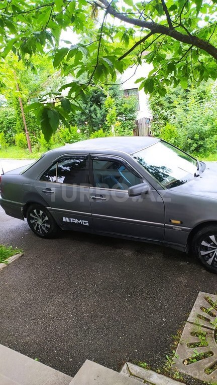 Mercedes C 180