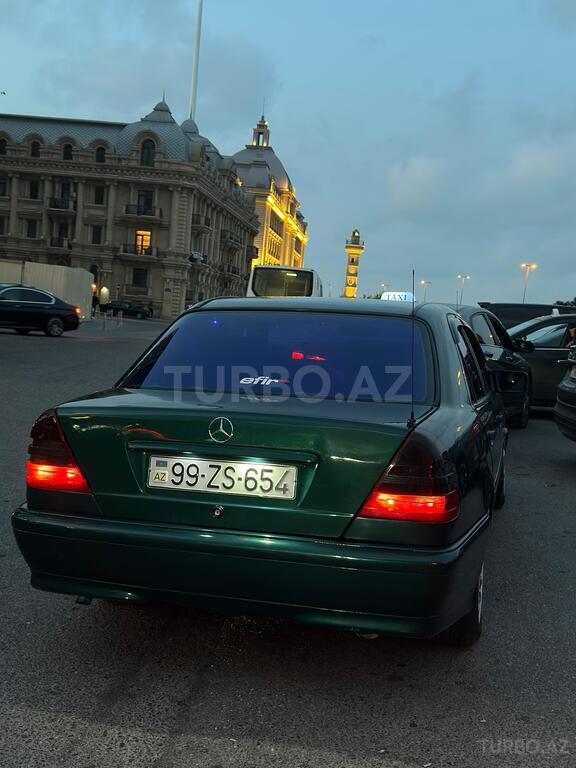 Mercedes C 180
